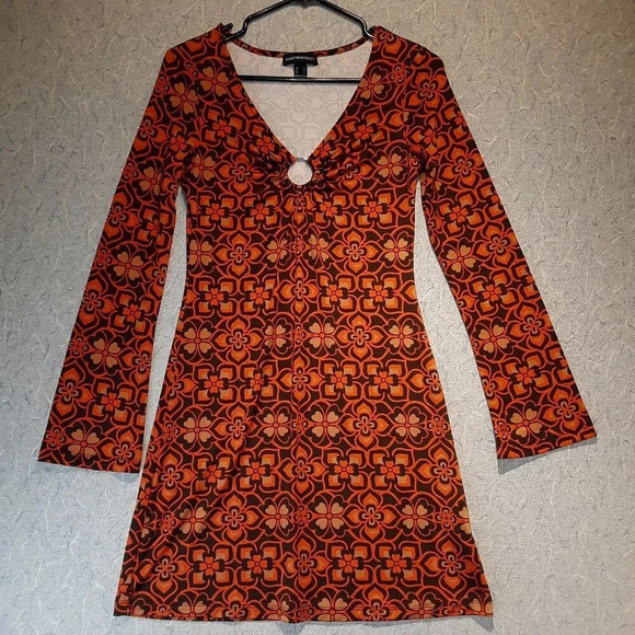 Streetwear Society Dresses & Skirts - Vintage Streetwear Society  Red, Black & Tan Stretchy Dress Size Small